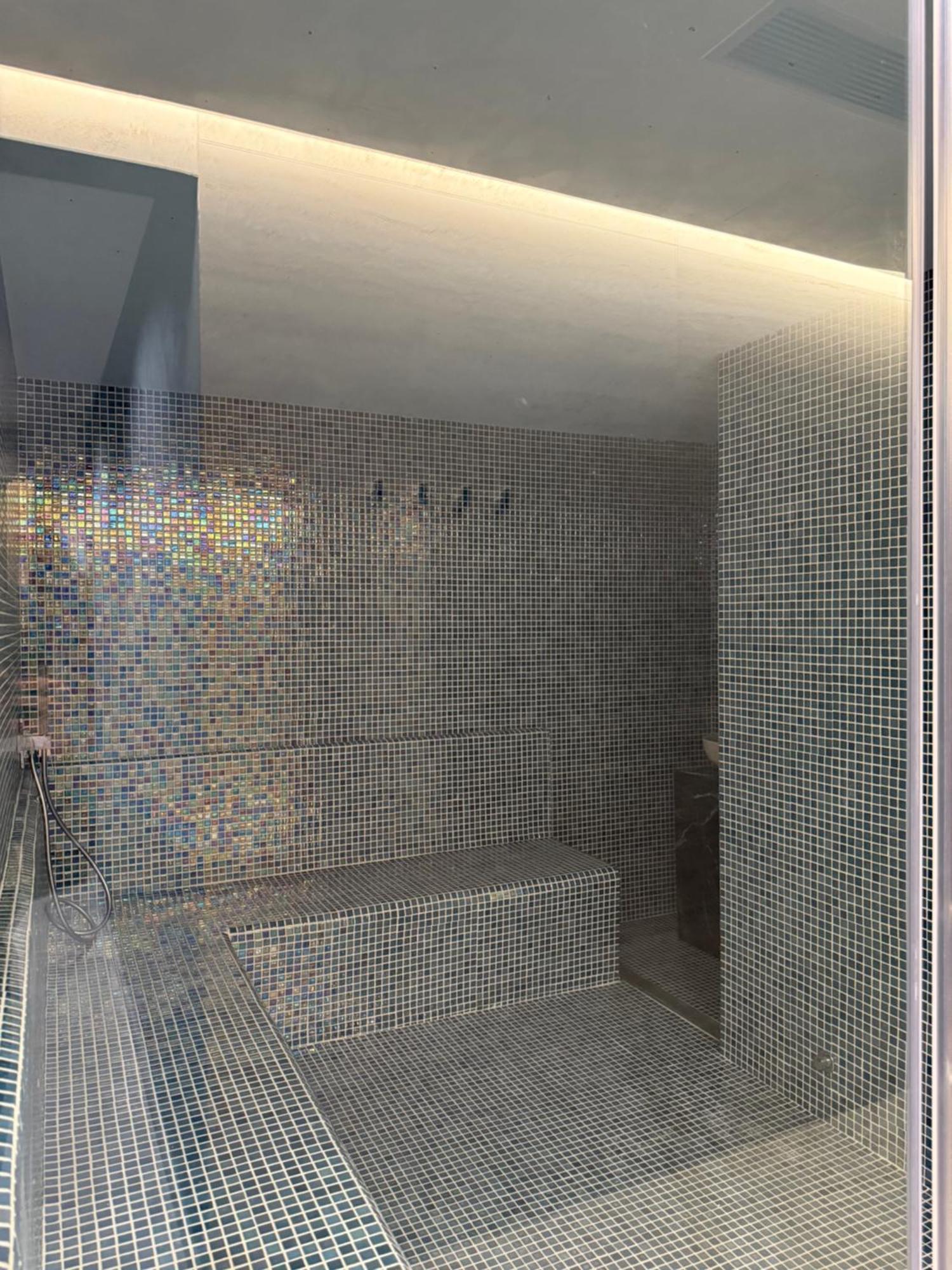 Marinaj & 4* Tirana